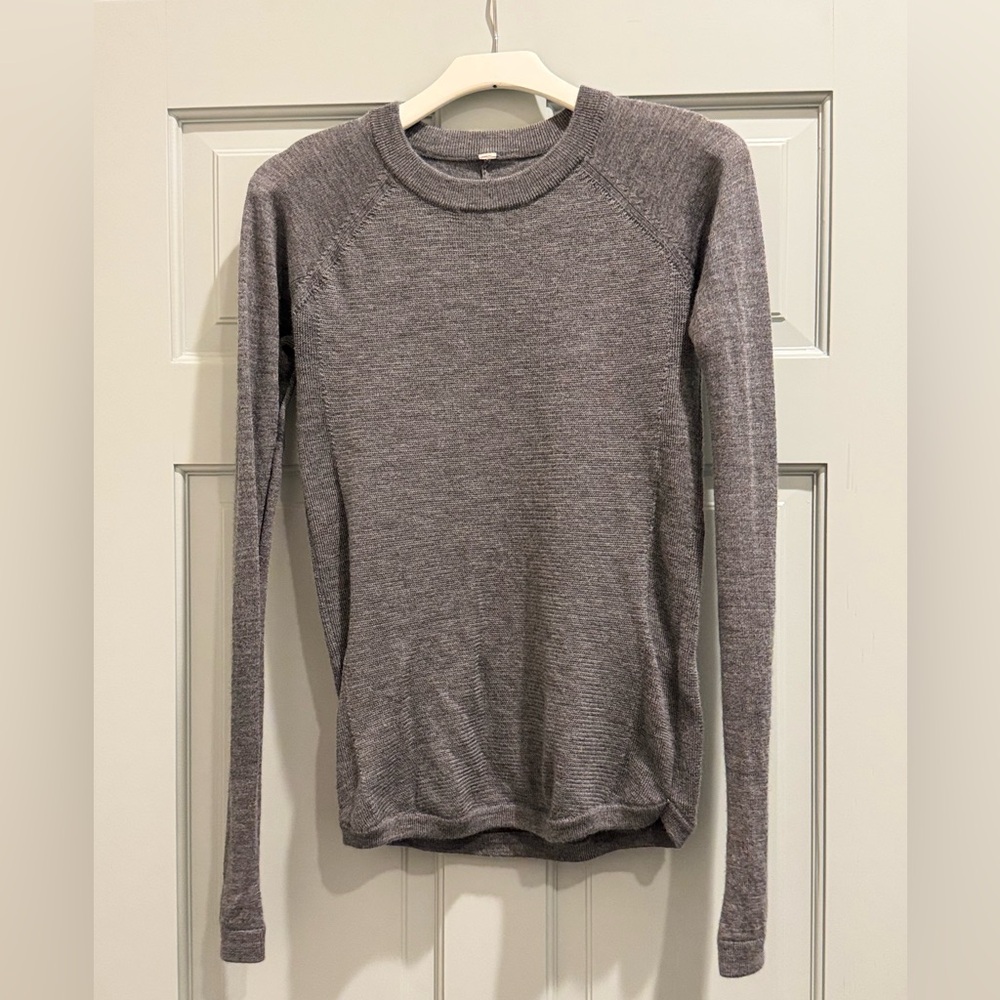 Lululemon women’s sweater